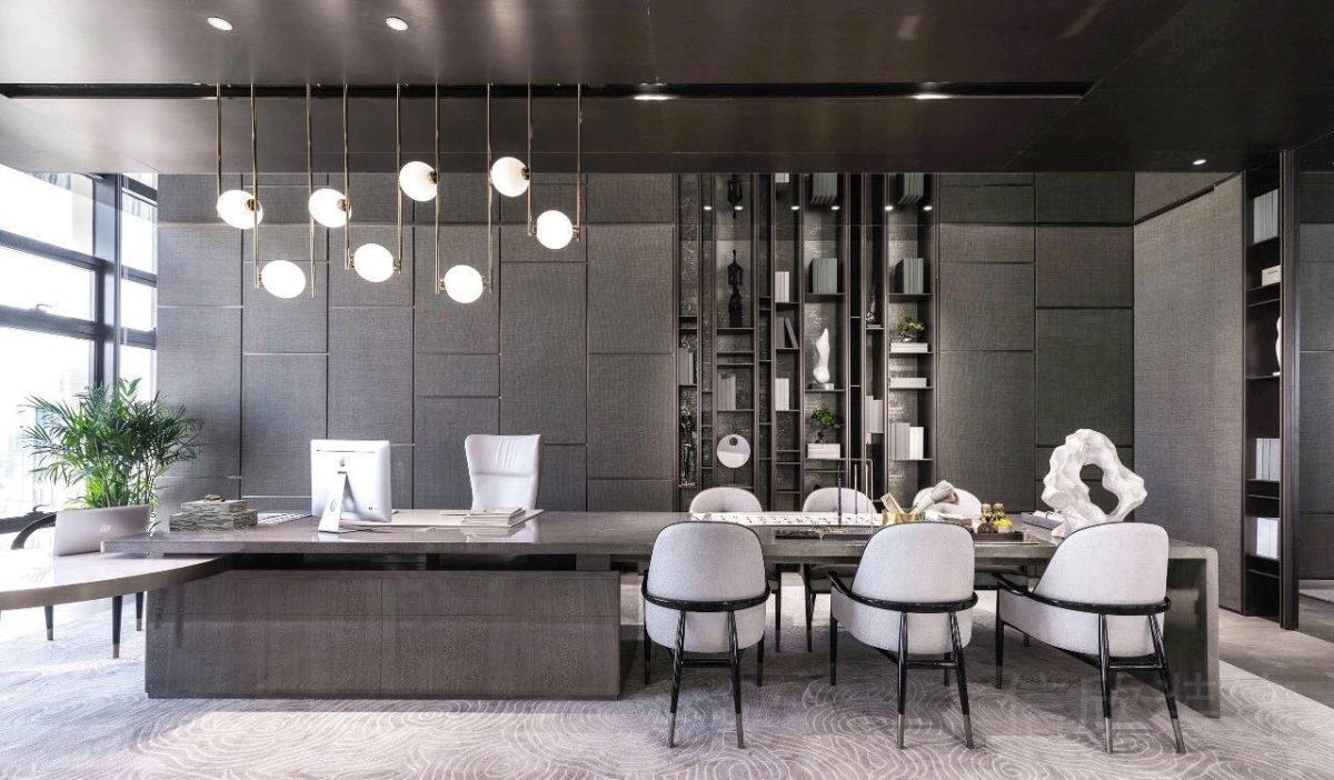 老板辦公室設(shè)計(jì)白色沙發(fā)直線式長桌灰色內(nèi)嵌式墻柜設(shè)計(jì)