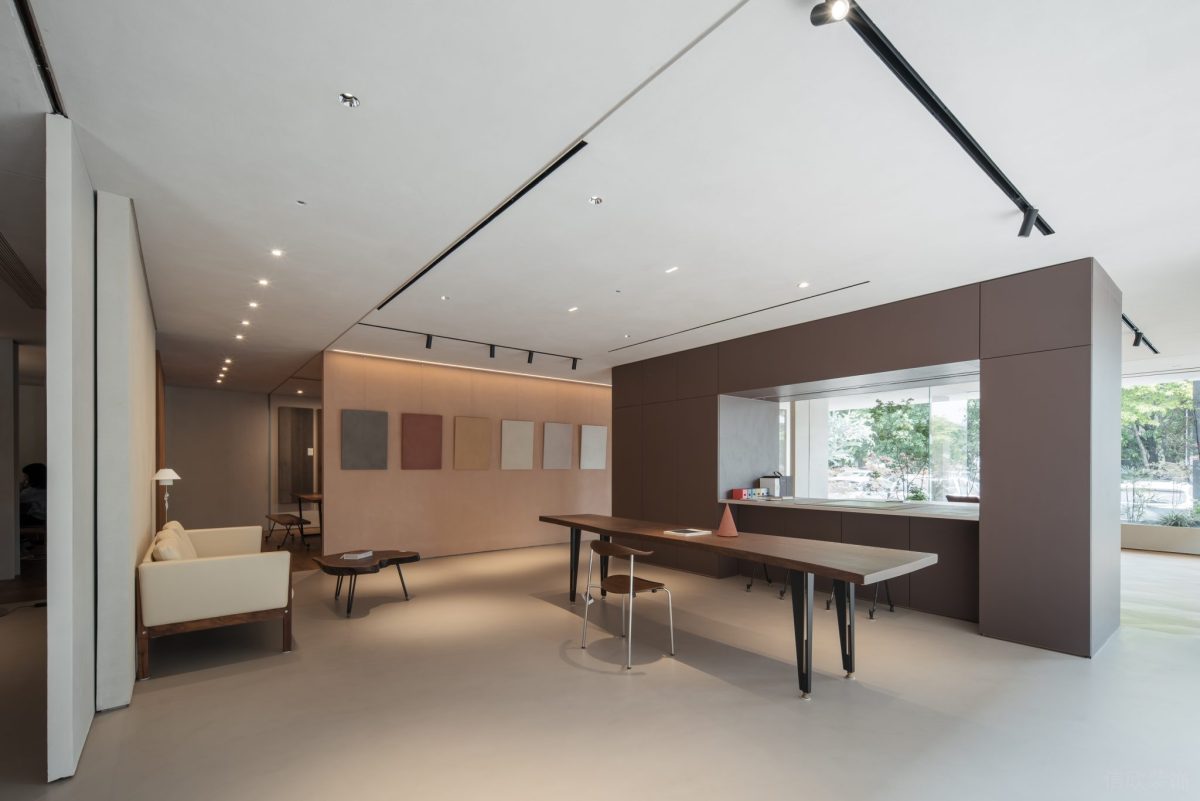 鏤空墻體多功能墻柜效果灰色設(shè)計(jì)茶水間效果長(zhǎng)桌設(shè)計(jì)洽談室裝修設(shè)計(jì)