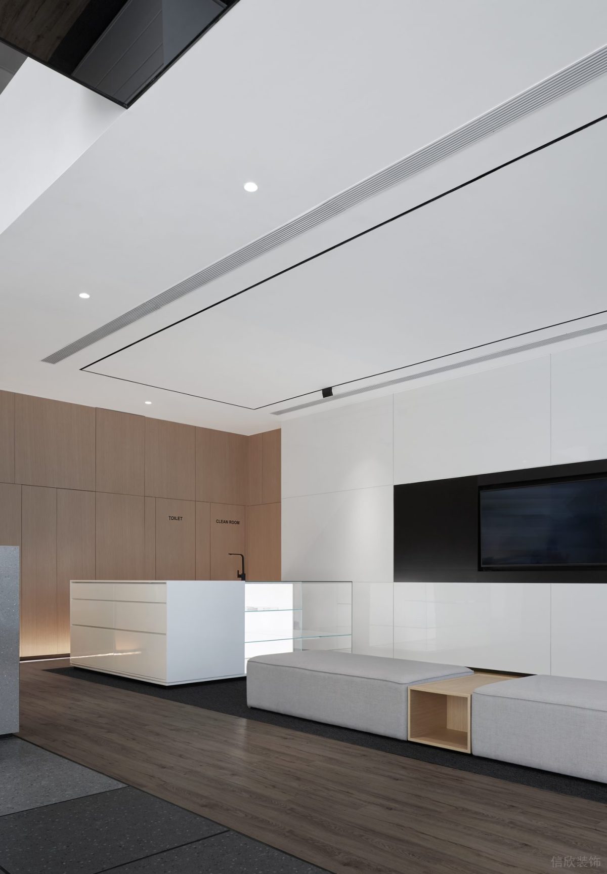 原木風(fēng)內(nèi)嵌式置物柜裝修原木地板設(shè)計辦公室茶水間效果圖