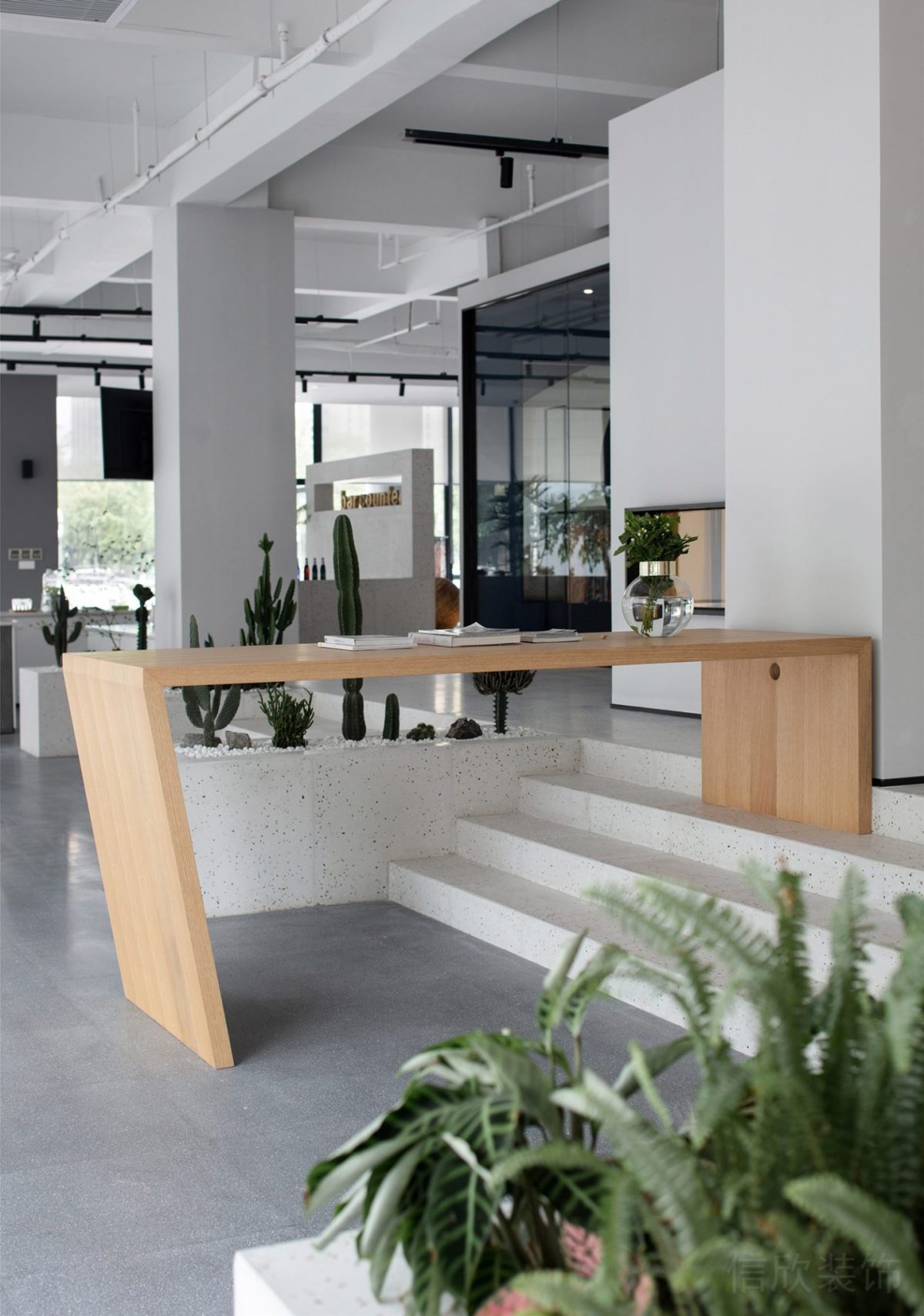 木質(zhì)閱讀室辦公室裝修設計效果白色過道效果階梯式